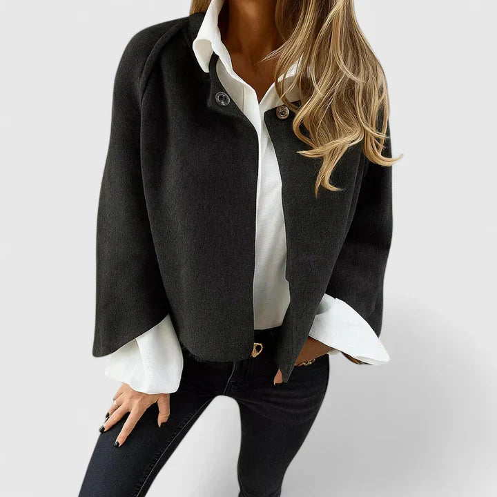 Chiara – Chaqueta corta elegante con botón a presión