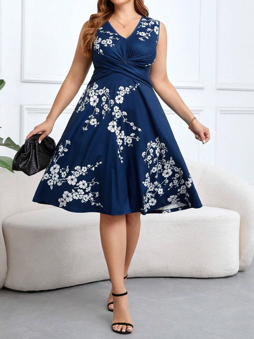 Daniela – Vestido boho de corte envolvente con estampado floral