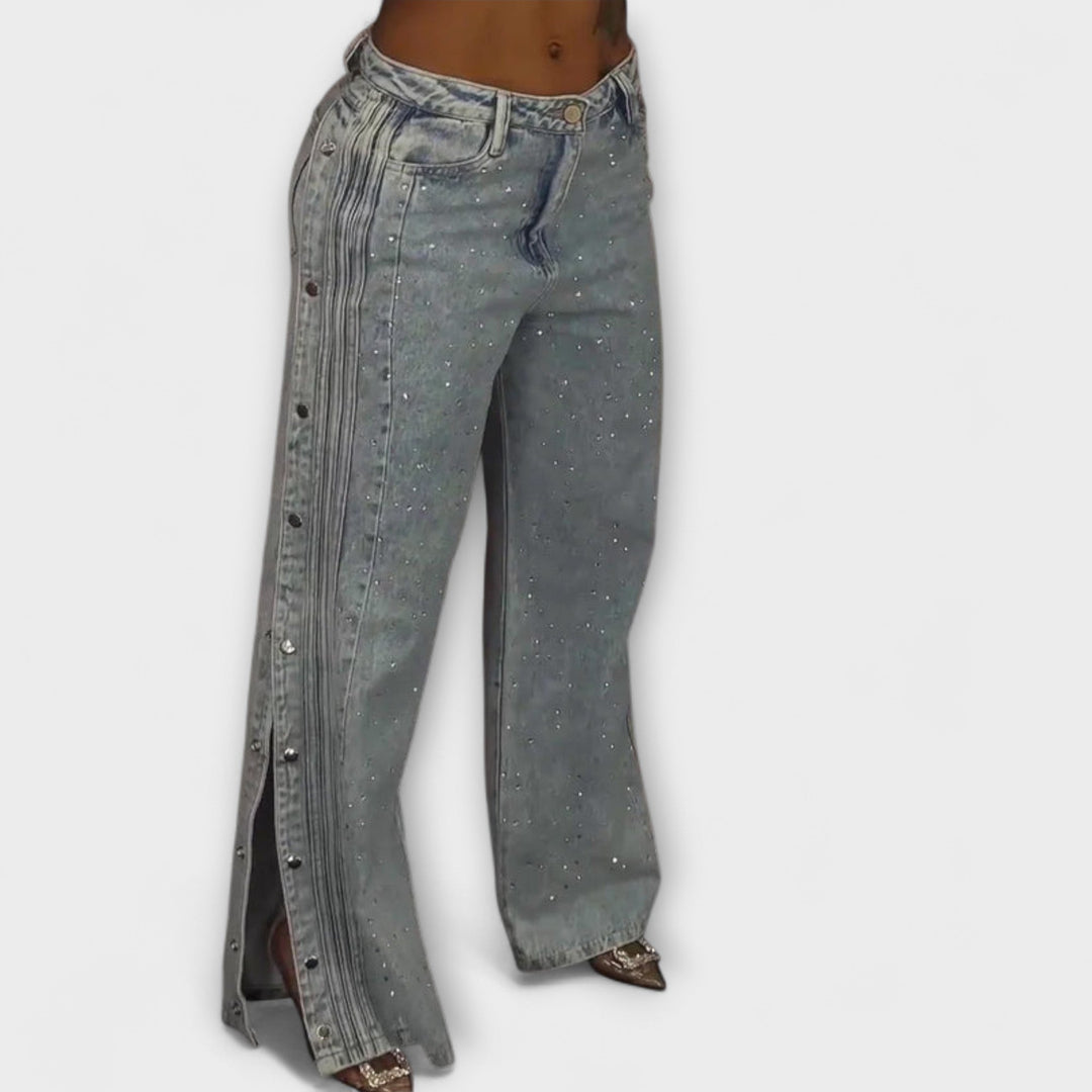 Nola - Jeans de Cintura Alta con Decoraciones de Strass y Botones Laterales