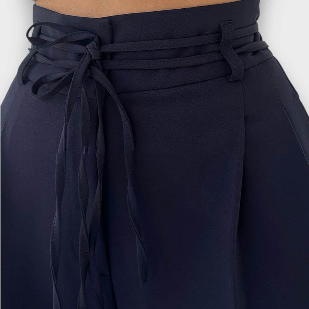 Giva – Pantalones con elegancia relajada