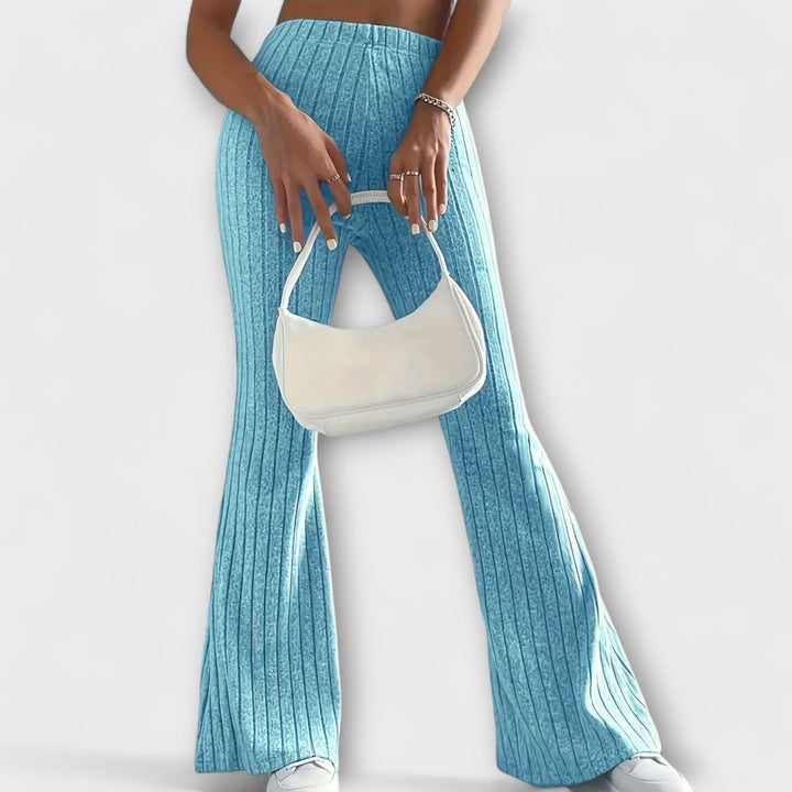 Luretta – Pantalones acampanados con estructura fina