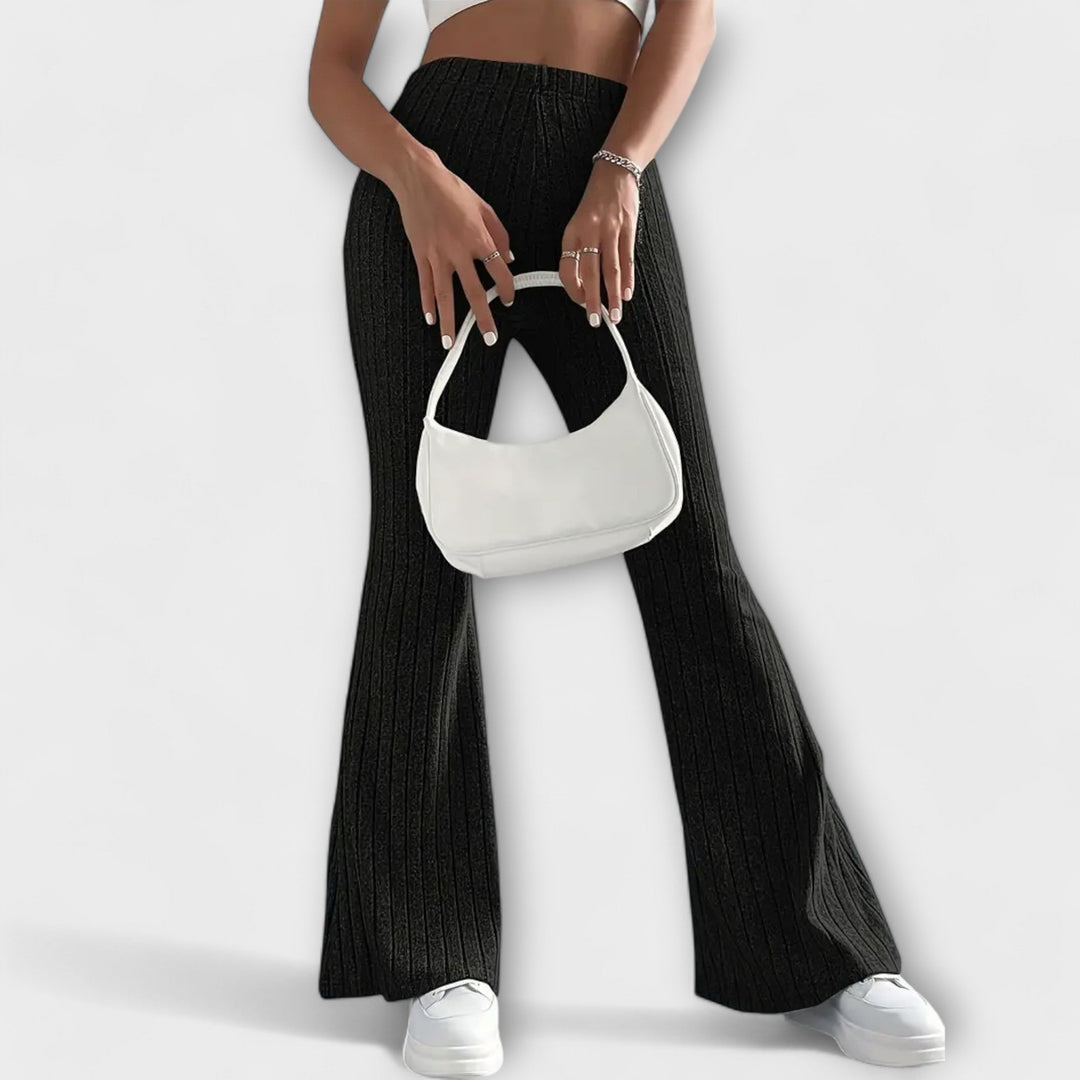 Luretta – Pantalones acampanados con estructura fina