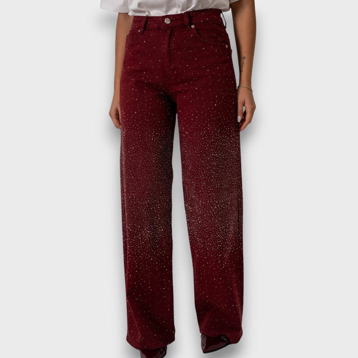 Marvie – Jeans de pierna ancha con strass color burdeos