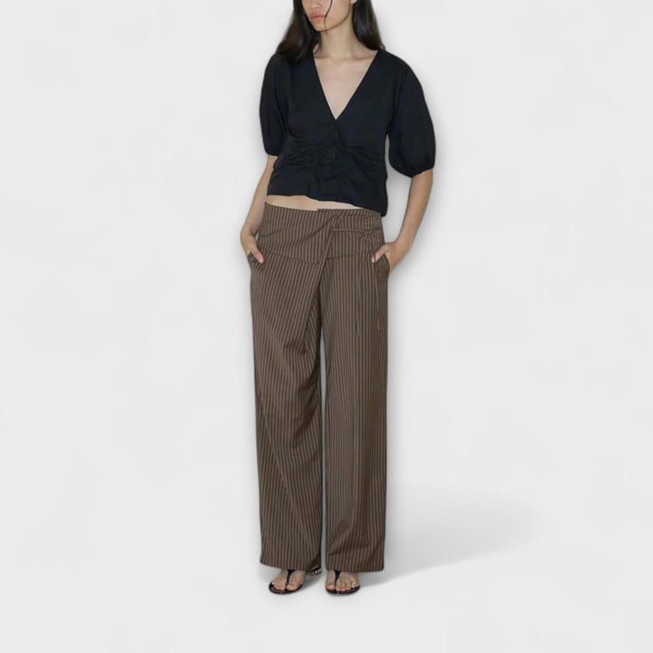 Noémi – Pantalones con pliegues