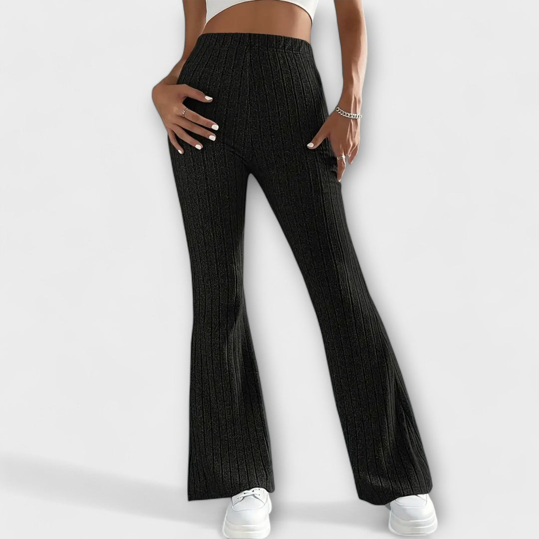 Luretta – Pantalones acampanados con estructura fina
