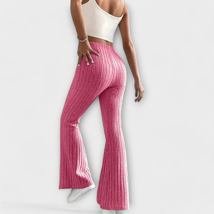 Luretta – Pantalones acampanados con estructura fina