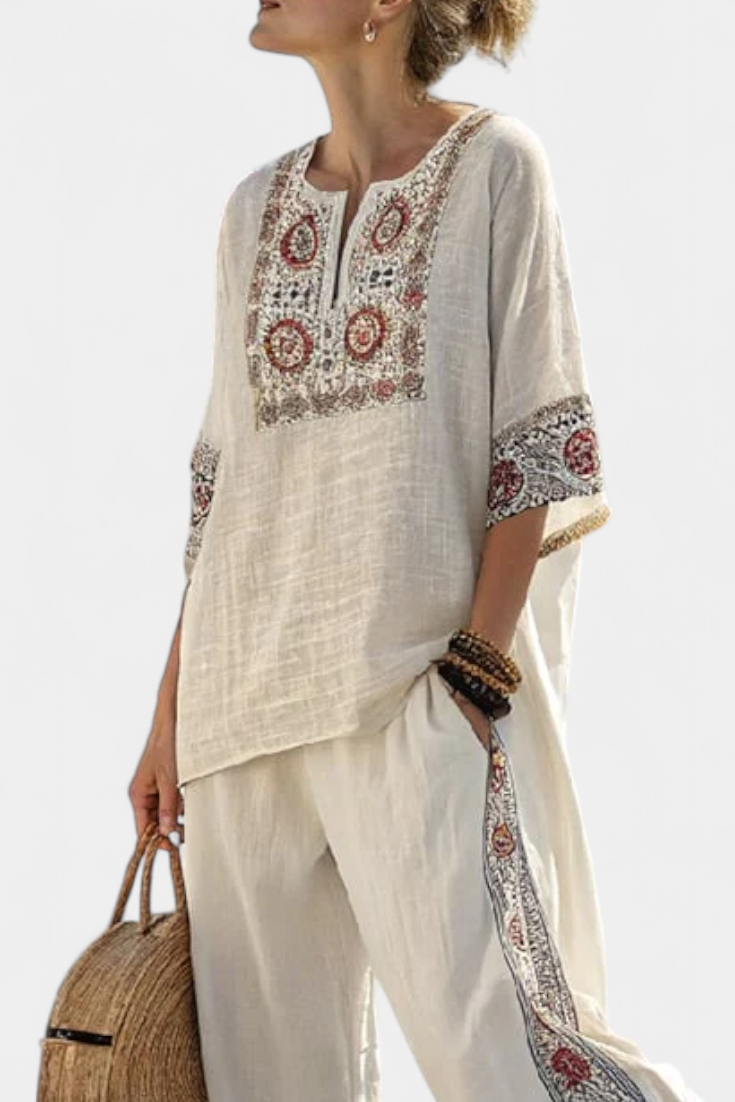 Tiziana – blusa bordada esencial y pantalones anchos