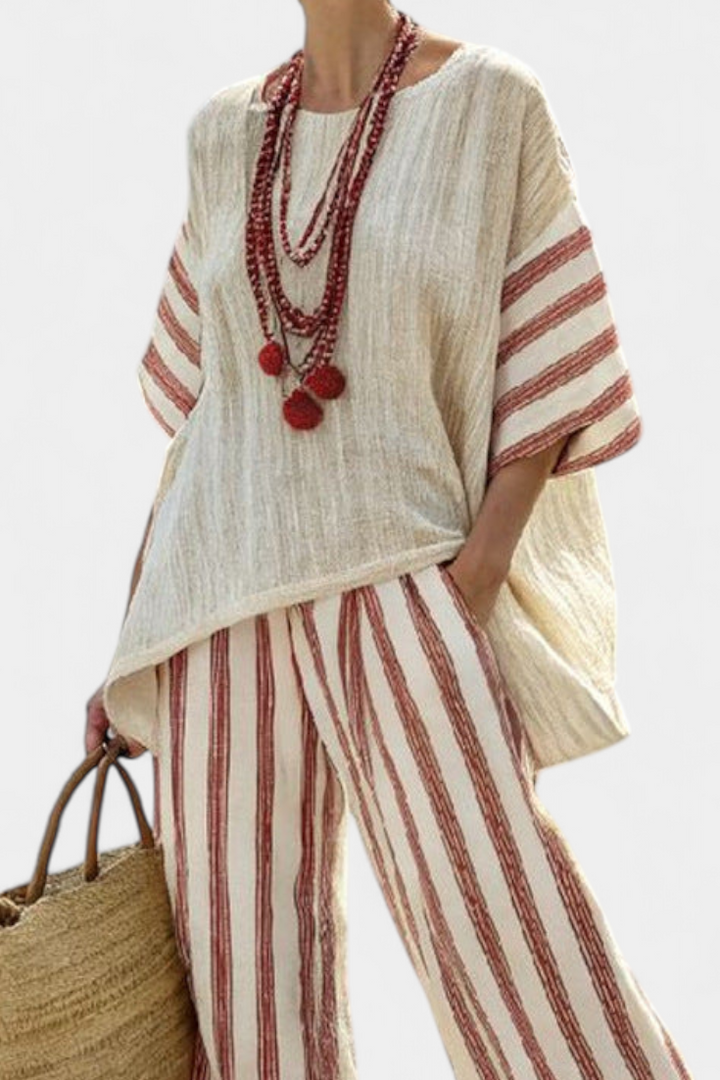 Rosalinda – top a rayas rústico elegante y pantalones de lino crema
