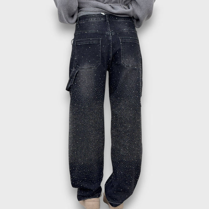 Nolene – Jeans con acabado brillante y carácter urbano