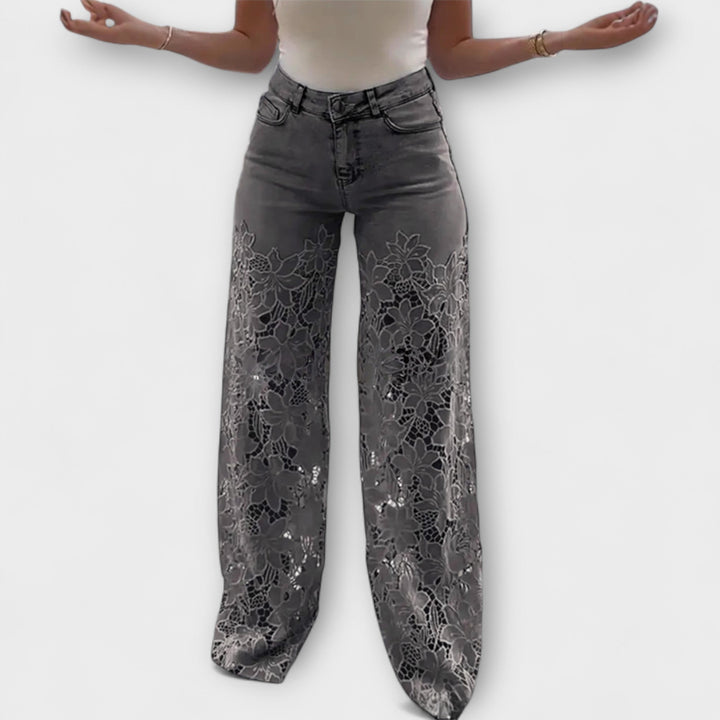 Jeans de moda en patchwork de encaje