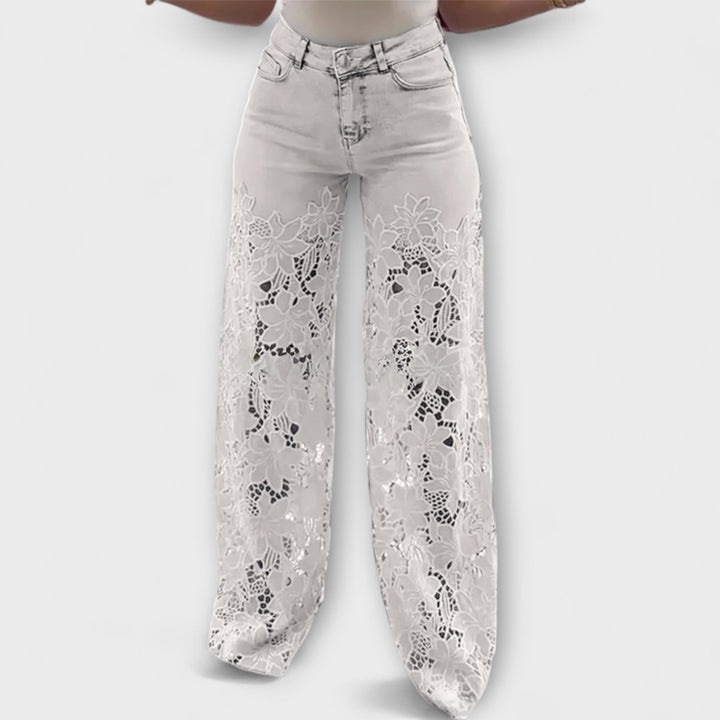 Jeans de moda en patchwork de encaje